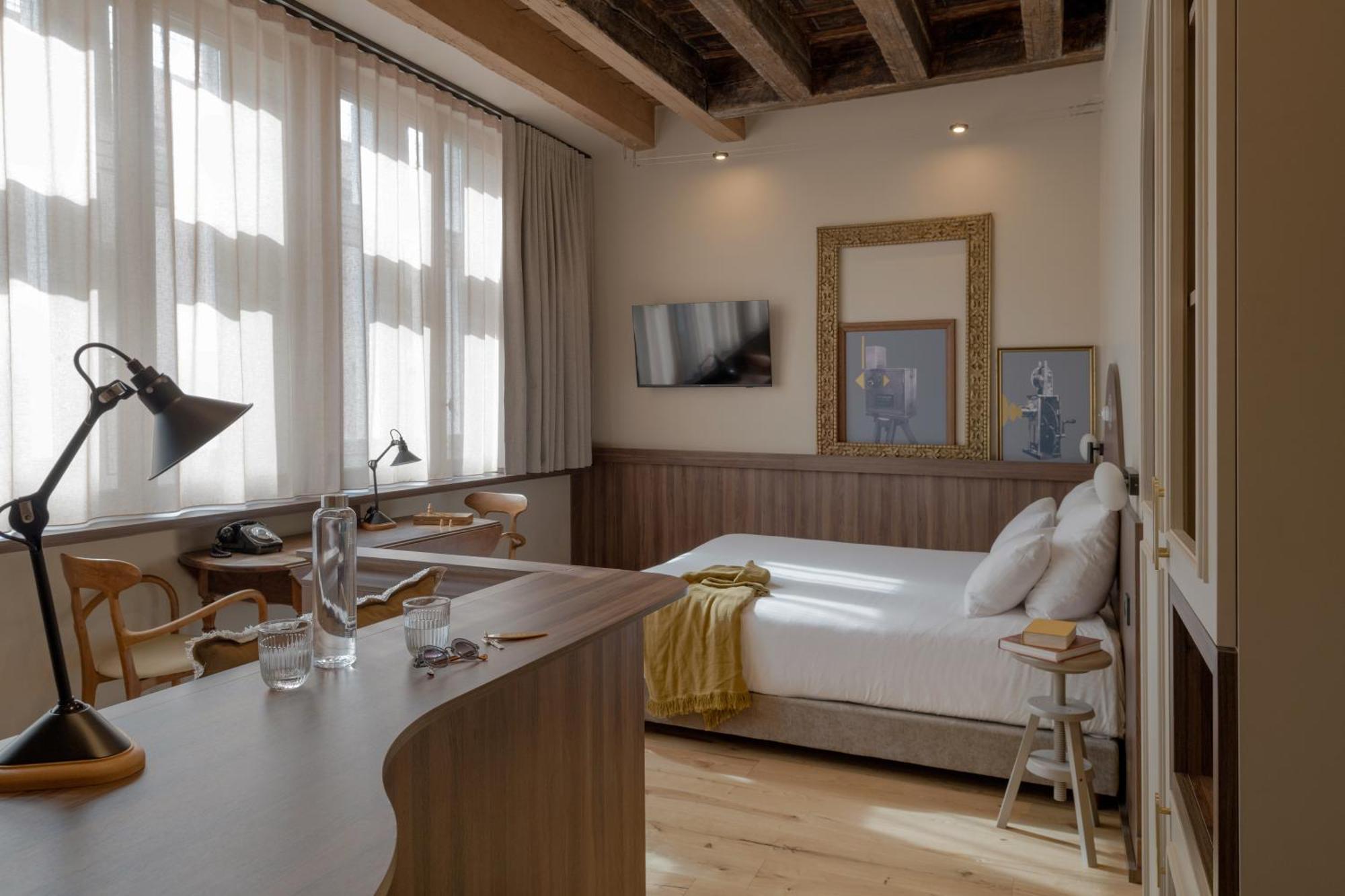 Academie Hotel Лион Экстерьер фото