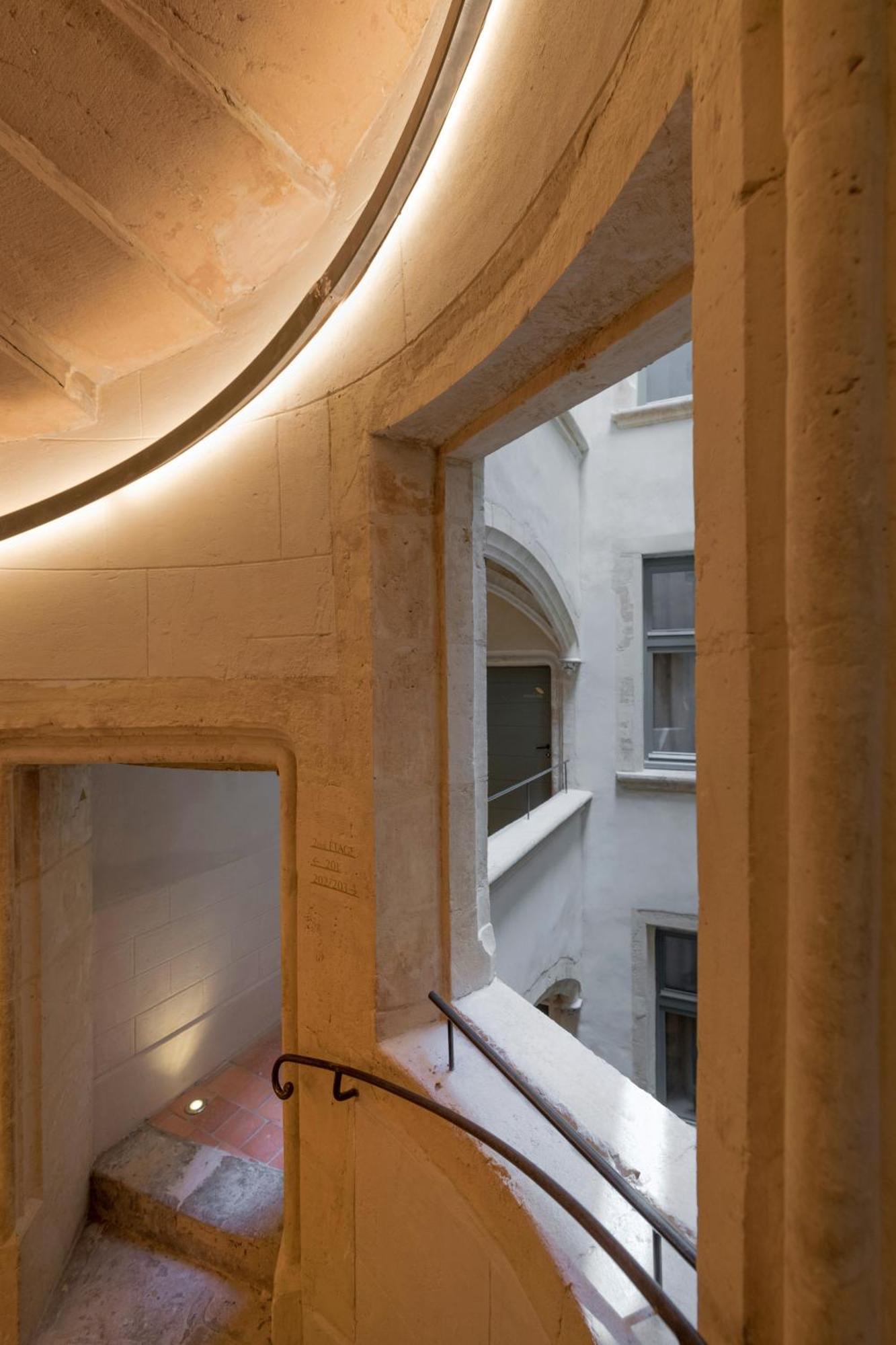 Academie Hotel Лион Экстерьер фото