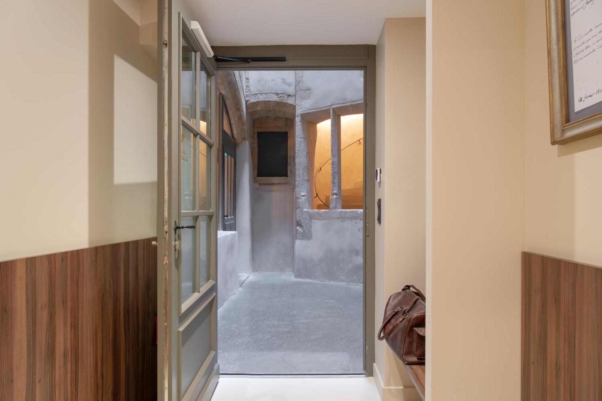 Academie Hotel Лион Экстерьер фото